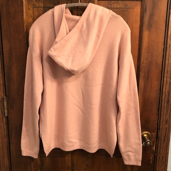 Women’s Simply Styled Pink Pullover Sweatshirt - Picture 2 of 5